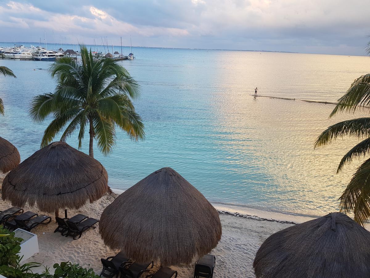 Suite frente al Mar Cancún Exterior foto